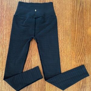 Spiritual Gangster Ada Two Tone Seamless 7/8 Legging – Size XS/S